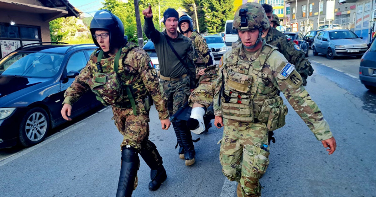 Столкновения в Косово: представители патруля НАТО получили ранения