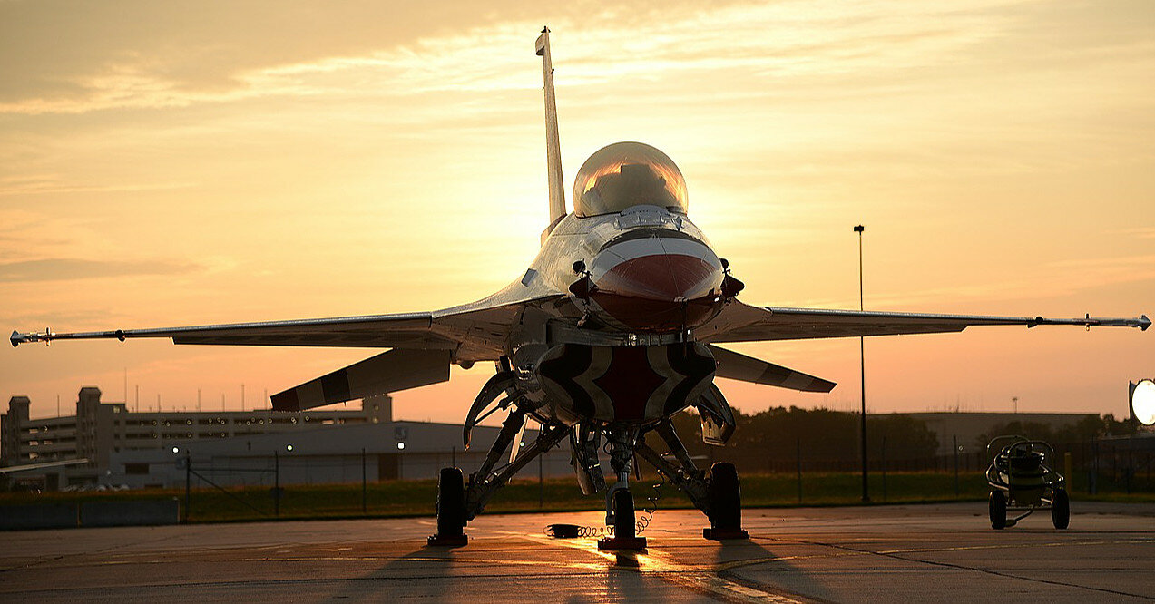 Производитель F-16 заявил о готовности обучать украинских пилотов