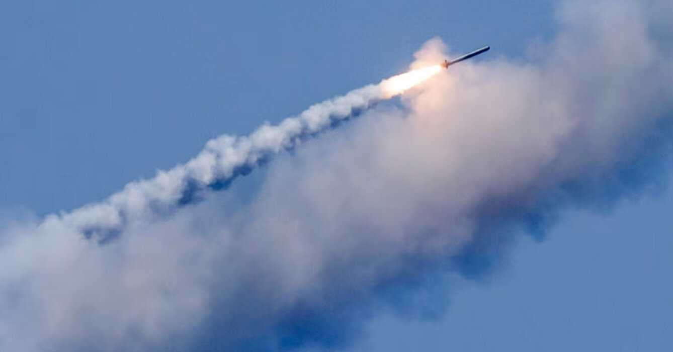 Генштаб: Враг атаковал Киев 15 ракетами и 18 БПЛА – все сбили