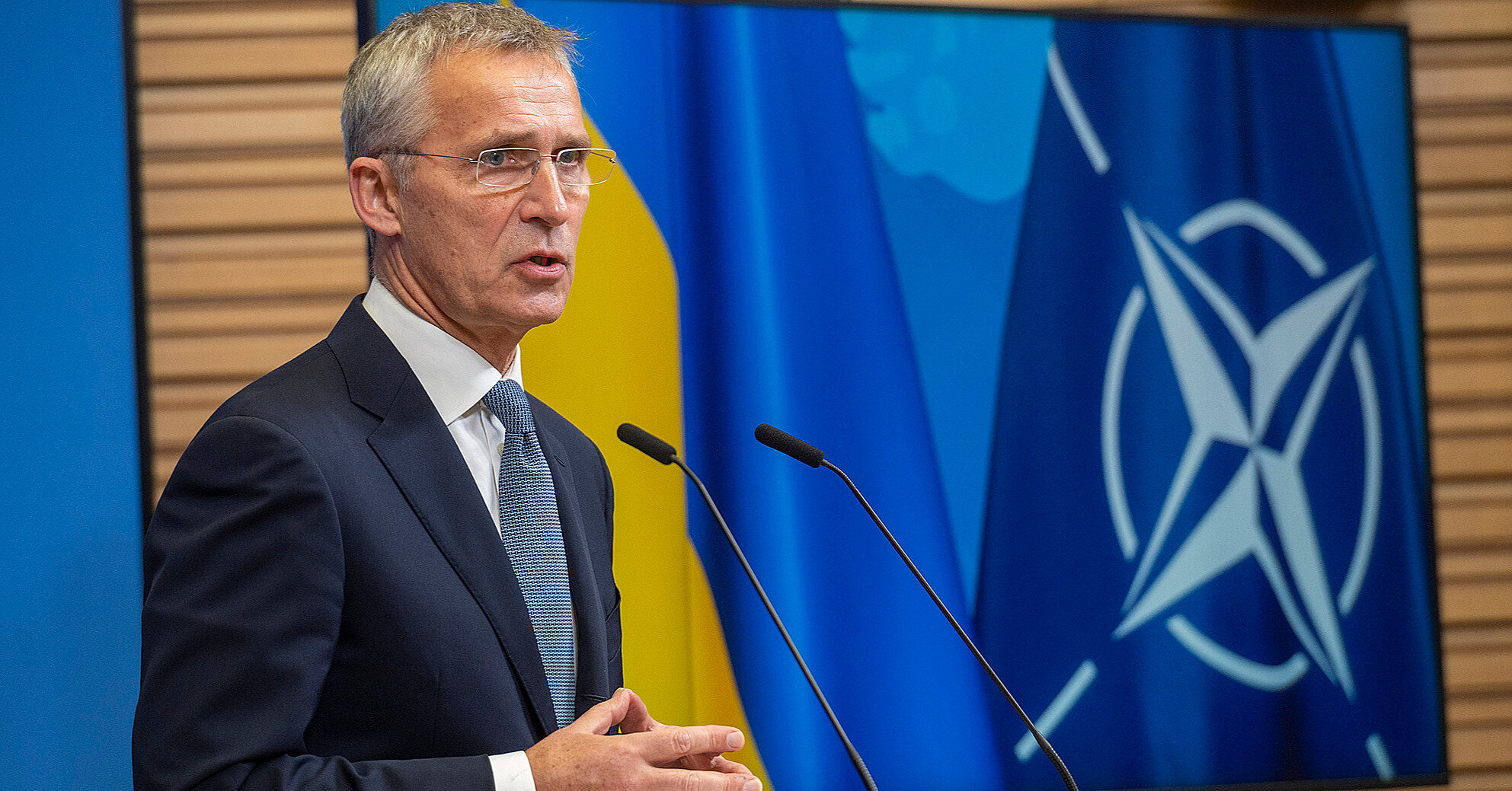 Столтенберг: Україна сама вирішуватиме чи вести перемовни з Росією
