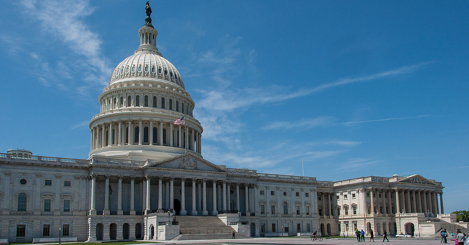 Сенат США проголосував за тимчасовий бюджет для уникнення "шатдауну"