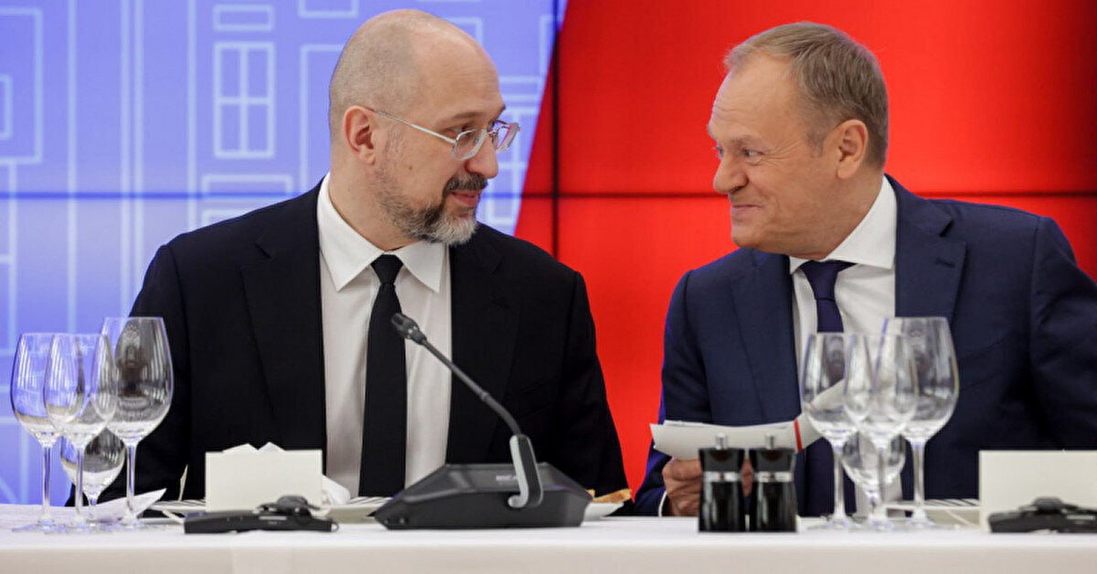 Шмыгаль и Туск подписали совместное заявление на переговорах в Варшаве