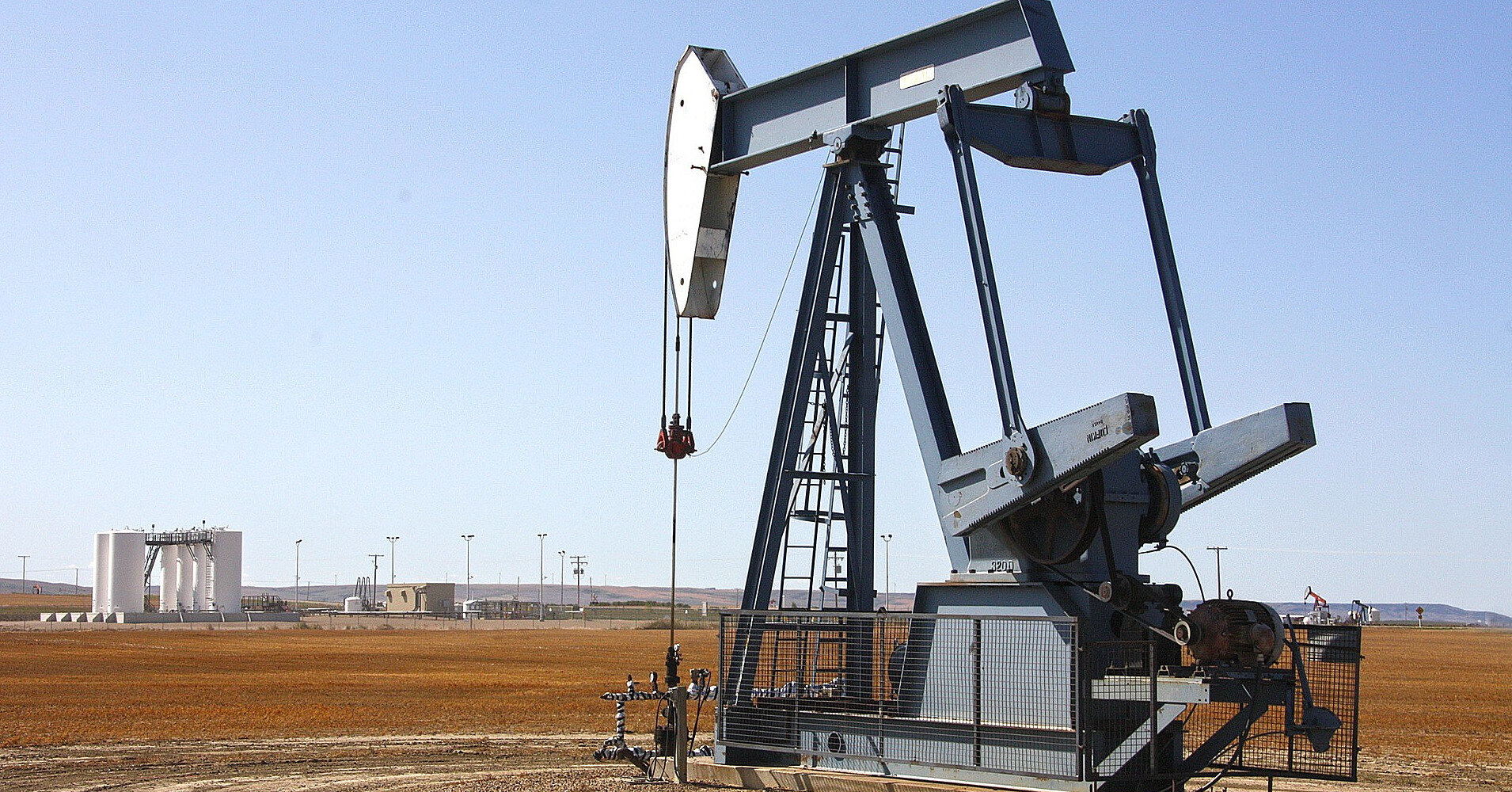 Країни ОПЕК+ почнуть збільшувати видобуток нафти з липня – МВФ