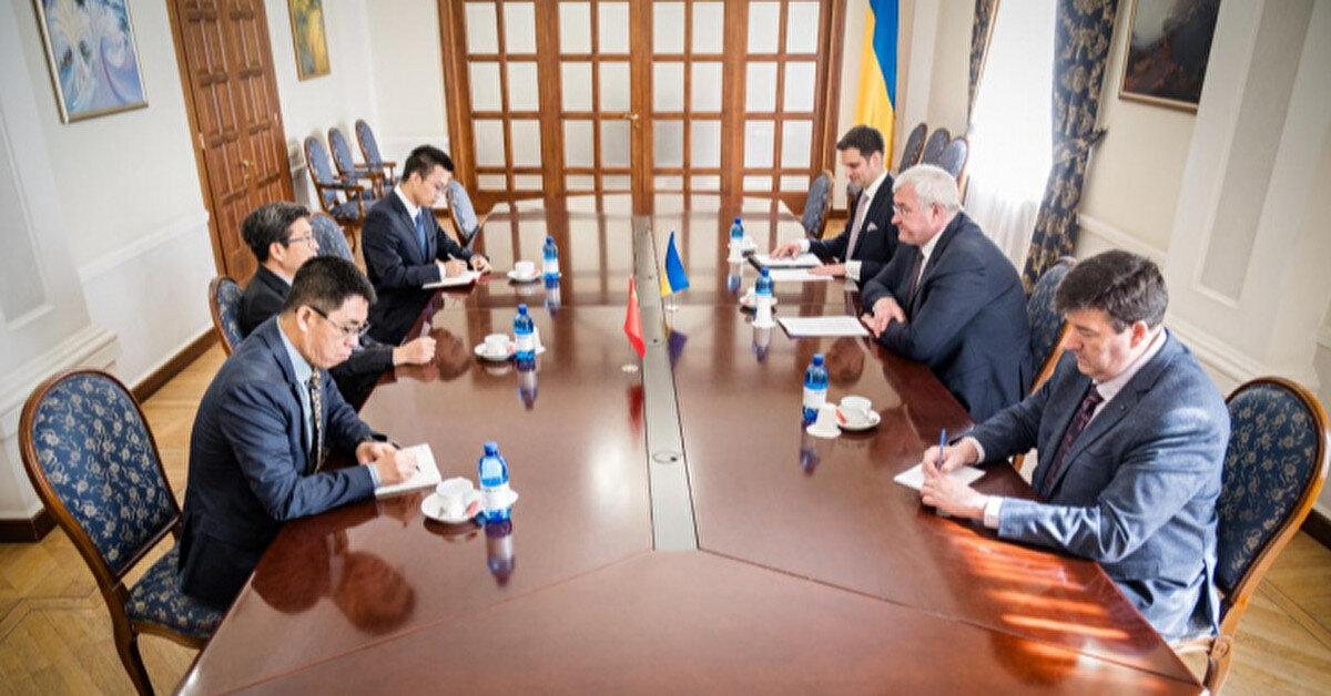 Україна обговорила з Китаєм перспективи участі у саміті миру