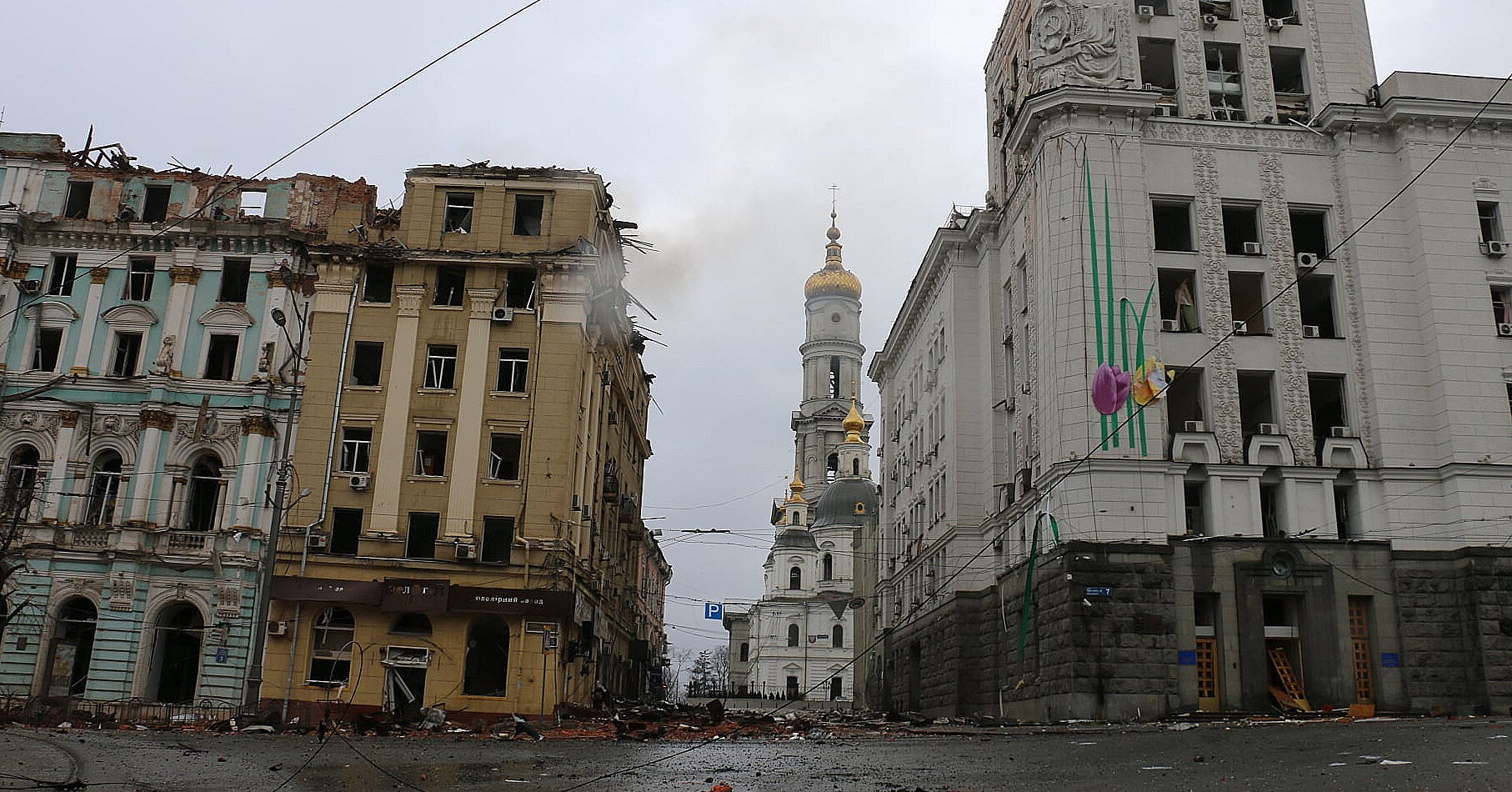 Росіяни завдають ударів по Харкову: у місті було чути вибух (Оновлено)