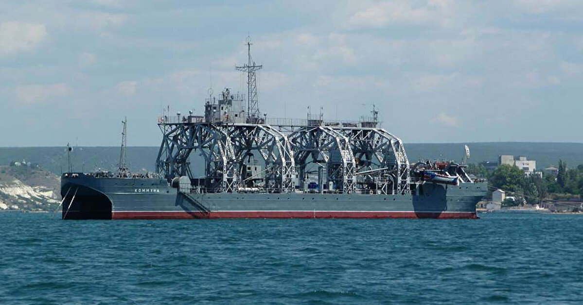 У ВМС повідомили, для чого окупанти використовували уражений корабель "Коммуна"