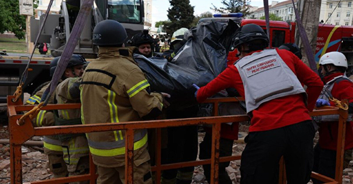 Российский удар по Днепру: из-под завалов достали еще одно тело
