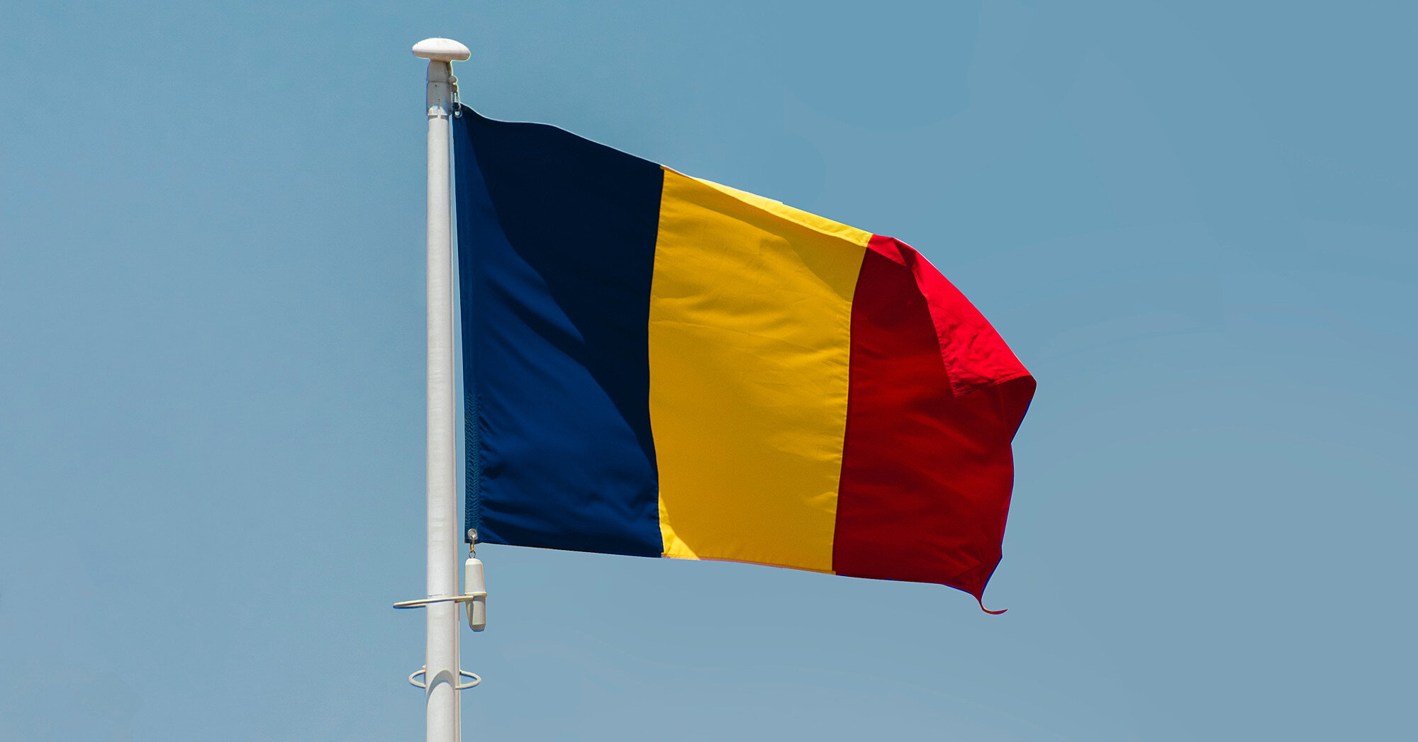 У Румунії хочуть дозволити армії захищати своїх громадян за кордоном