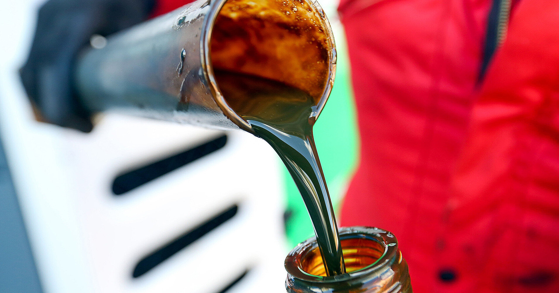 Вартість нафти зростає на тлі напруженості на Близькому Сході