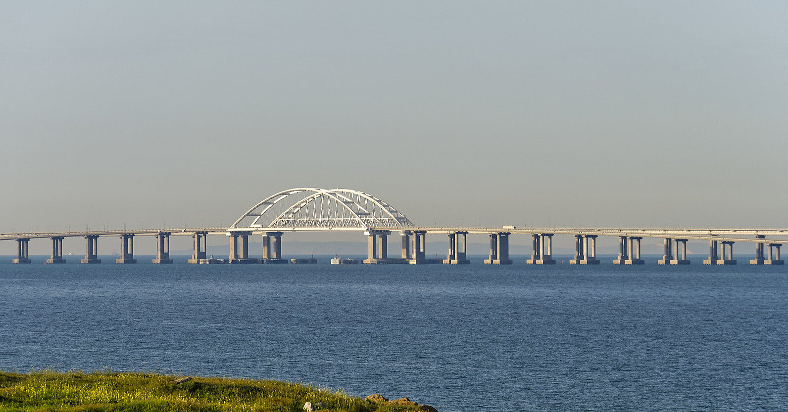 РосСМИ обнародовали версию подрыва Керченского моста в октябре 2022 года