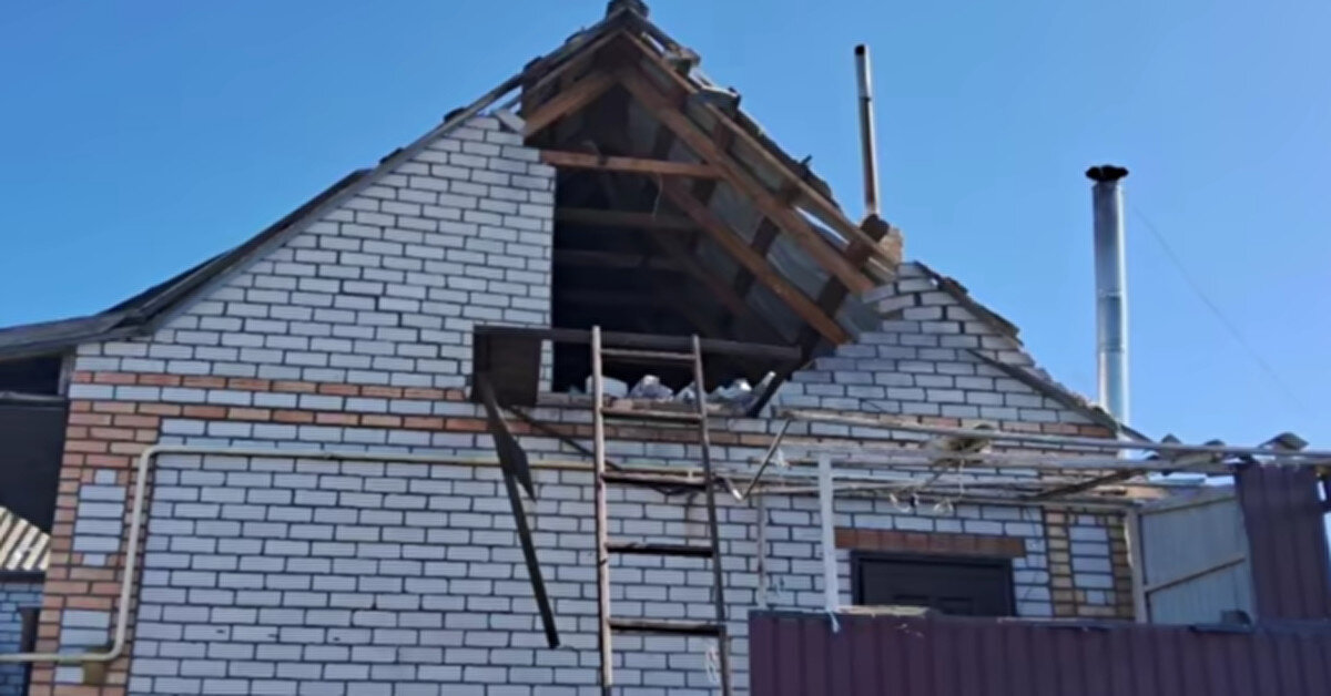 Российские войска повредили предприятие, гимназию и дома на Никопольщине