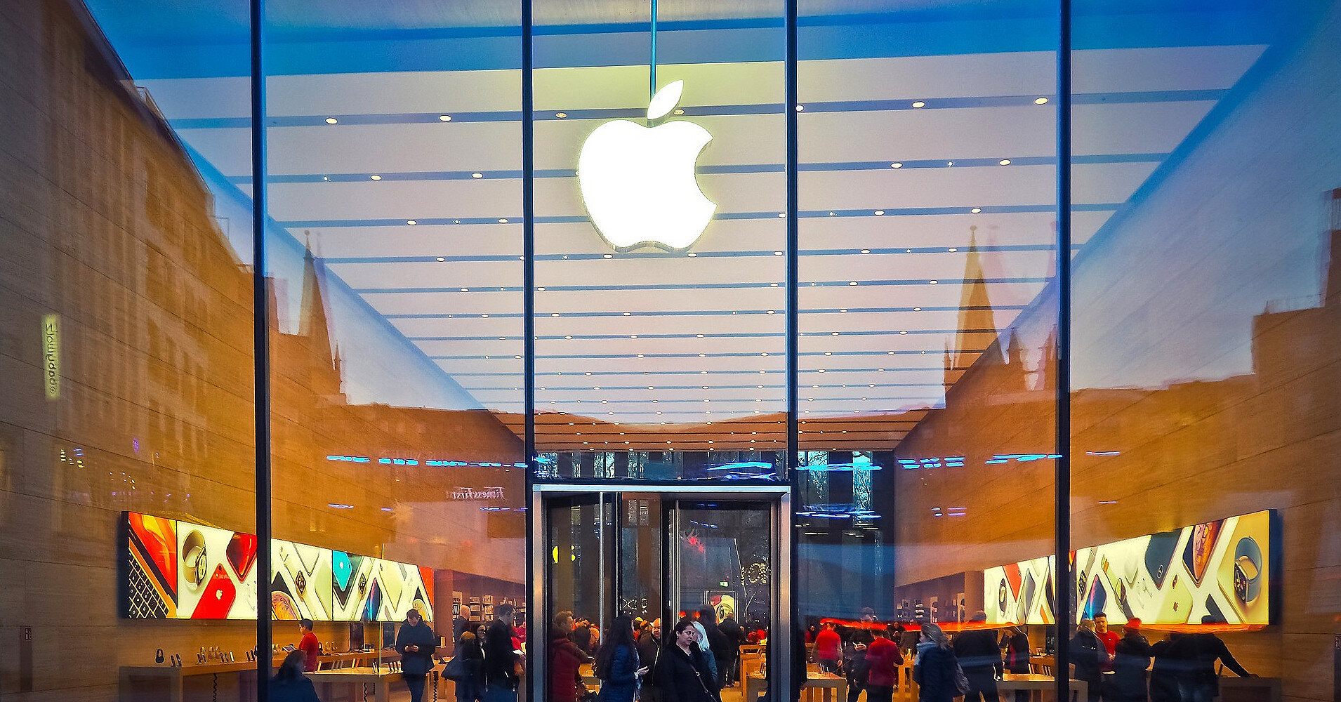 Apple объявила о рекордном выкупе акций на 110 млрд долларов