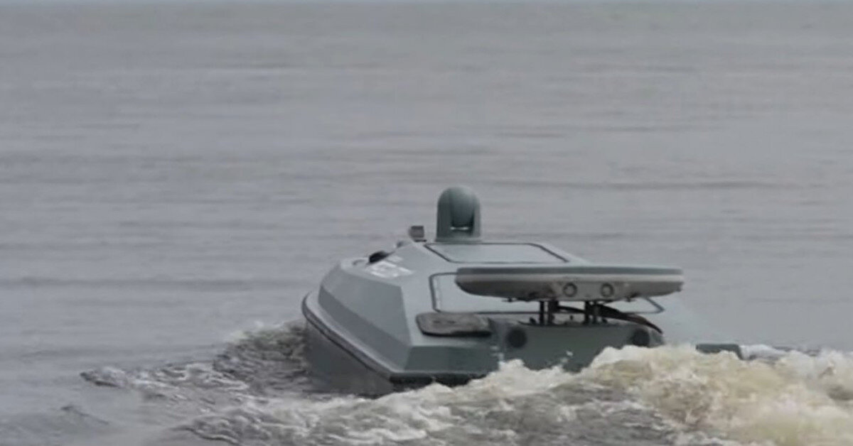Морской беспилотник ГУР поразил скоростной катер россиян в Крыму – СМИ
