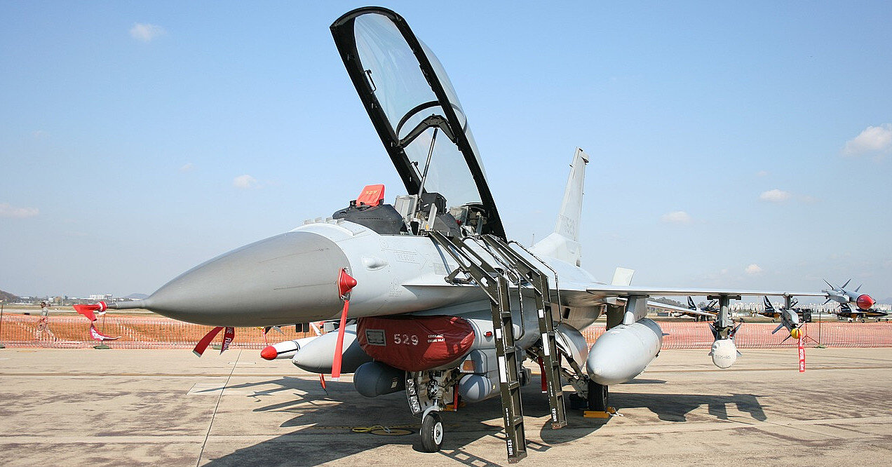 Дания уже подготовили 50 специалистов для обслуживания украинских F-16