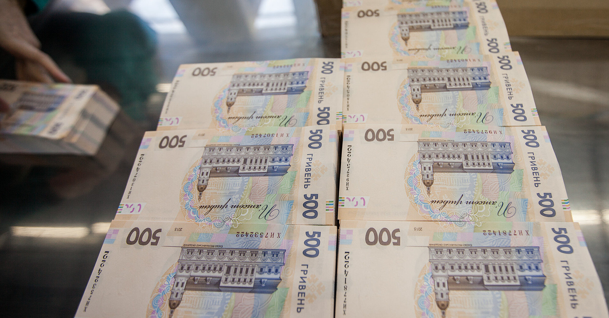 Правоохранители разоблачили экс-чиновника МВД в миллионных махинациях с закупками