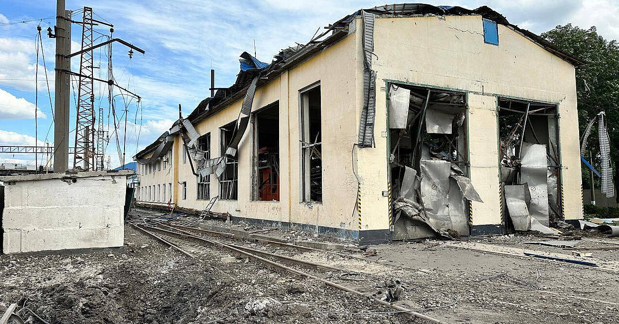 В результате удара по Покровску повреждена железнодорожная инфраструктура