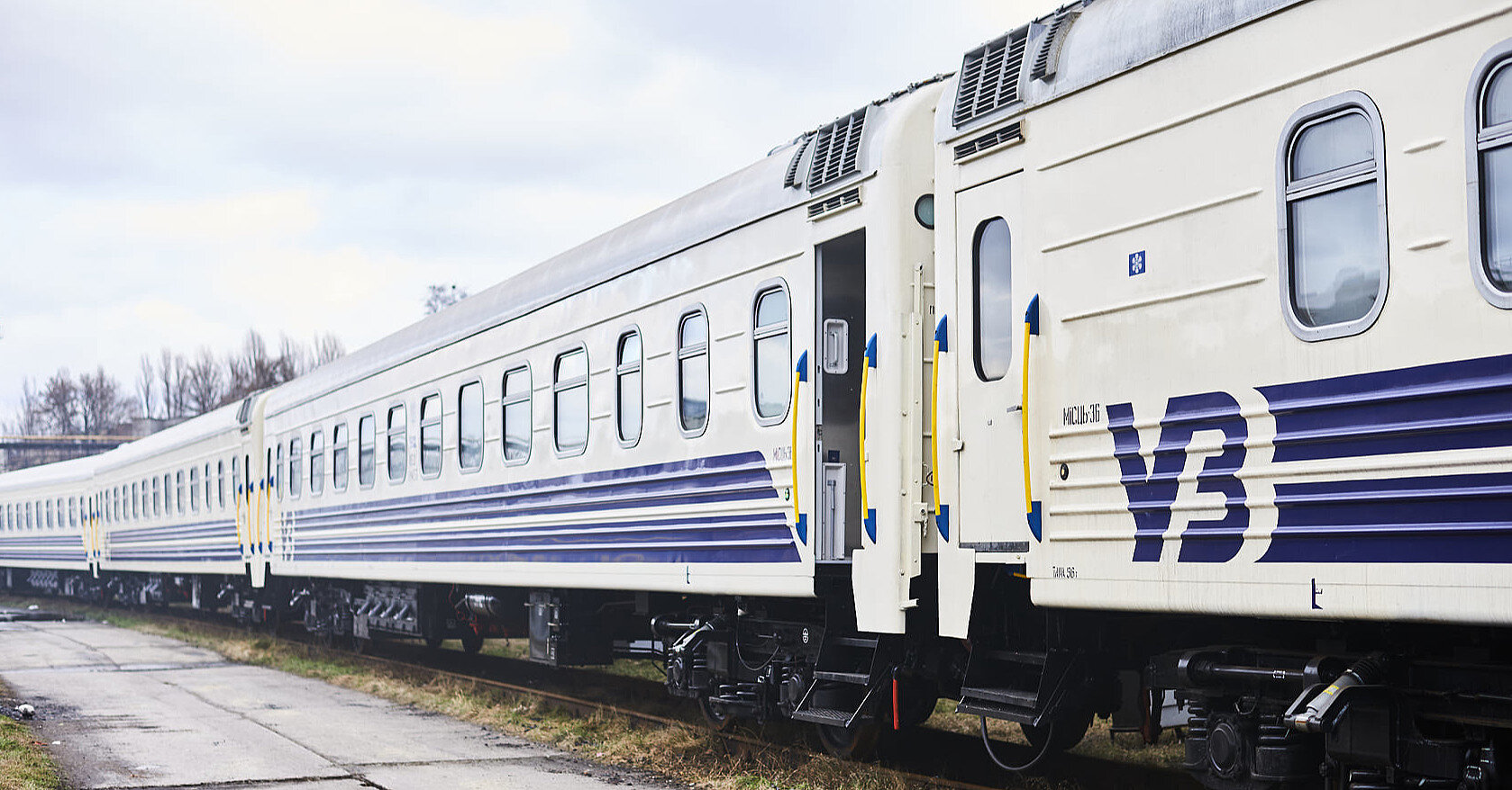 "Укрзалізниця" збільшить кількість поїздів із жіночими купе: список рейсів