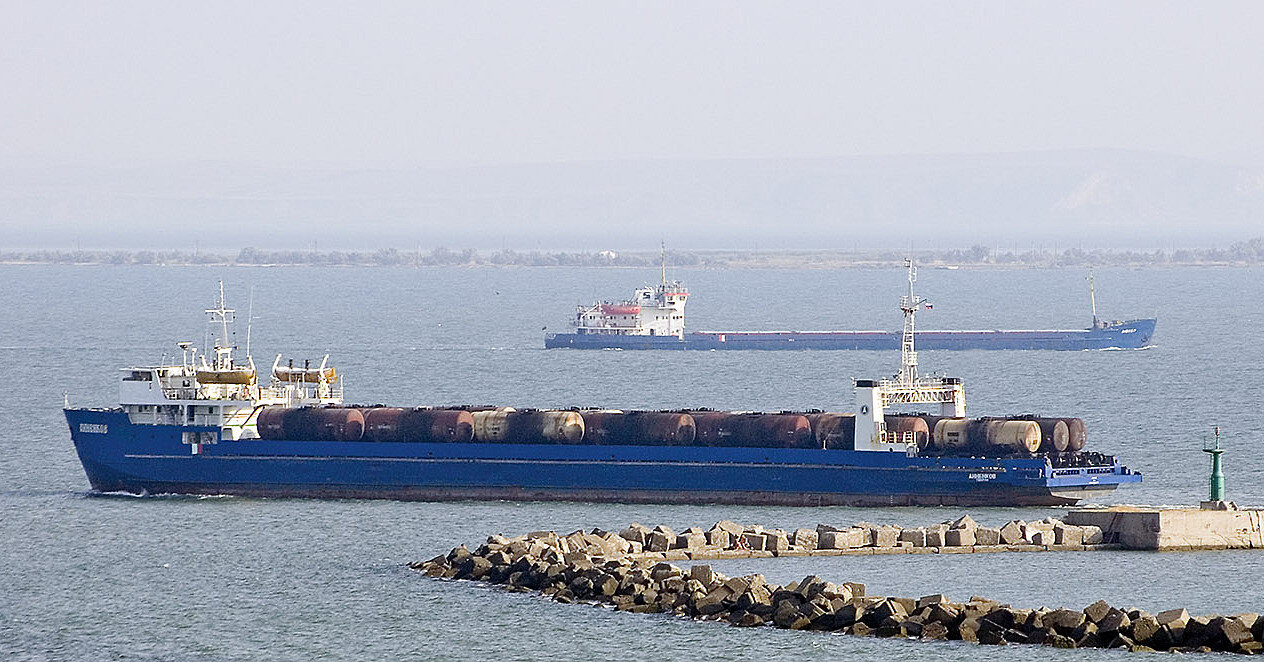 Окупантам вдалося налагодити поромну переправу в Чорному морі – ВМС