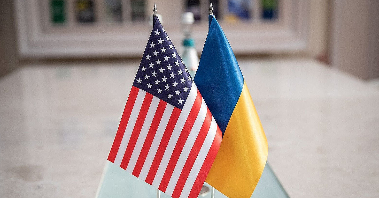 США допоможуть Україні бути у сильній позиції на переговорах з РФ – Білий дім