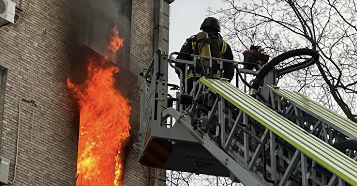 Після атаки російських БПЛА у Києві пошкоджено 17 будівель - КМДА